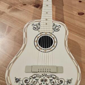 Coco Guitar Popcorn Bucket